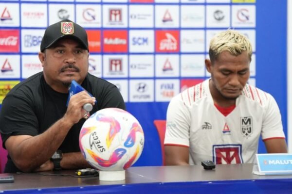 Berikut adalah beberapa alternatif judul untuk “Pemain Malut United tak dilarang ikuti tarkam selama libur”:
1. “Pemain Malut United Dibebaskan untuk Ikuti Tarkam Selama Libur”
2. “Selama Libur, Pemain Malut United Boleh Berpartisipasi dalam Tarkam”
3. “Pemain Malut United Diberi Kebebasan untuk Tarkam Saat Liburan”
4. “Liburan Tanpa Larangan: Pemain Malut United Dapat Ikuti Tarkam”
5. “Pemain Malut United Diizinkan Ikut Tarkam di Masa Liburan”
Silakan pilih salah satu atau gunakan sebagai inspirasi! Berikut adalah beberapa alternatif judul untuk "Pemain Malut United tak dilarang ikuti tarkam selama libur":
1. "Pemain Malut United Dibebaskan untuk Ikuti Tarkam Selama Libur"
2. "Selama Libur, Pemain Malut United Boleh Berpartisipasi dalam Tarkam"
3. "Pemain Malut United Diberi Kebebasan untuk Tarkam Saat Liburan"
4. "Liburan Tanpa Larangan: Pemain Malut United Dapat Ikuti Tarkam"
5. "Pemain Malut United Diizinkan Ikut Tarkam di Masa Liburan"
Silakan pilih salah satu atau gunakan sebagai inspirasi!