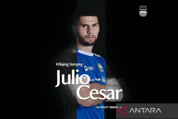 Persib Kedatangan Julio Cesar: Bek Tengah Baru yang Siap Menguatkan Tim Persib Kedatangan Julio Cesar: Bek Tengah Baru yang Siap Menguatkan Tim