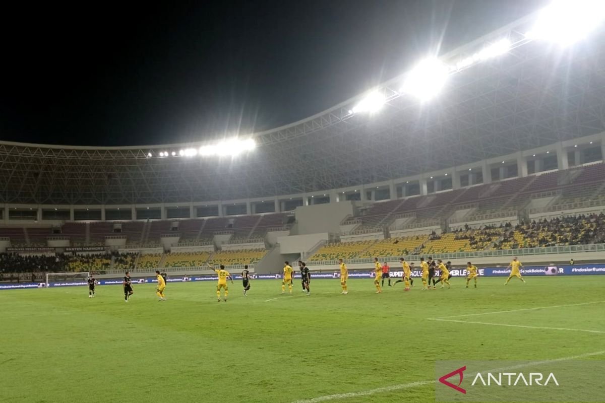 Gol Bruno Moreira Menggagalkan Kemenangan Dewa United atas Persebaya